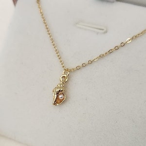 Shell necklace, sea shell necklace, gold shell necklace, Gold necklace, beach necklace, boho necklace, dainty necklace, layering necklace