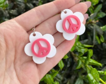 Pink Peace White Daisy 60er Jahre inspirierte Acrylohrringe