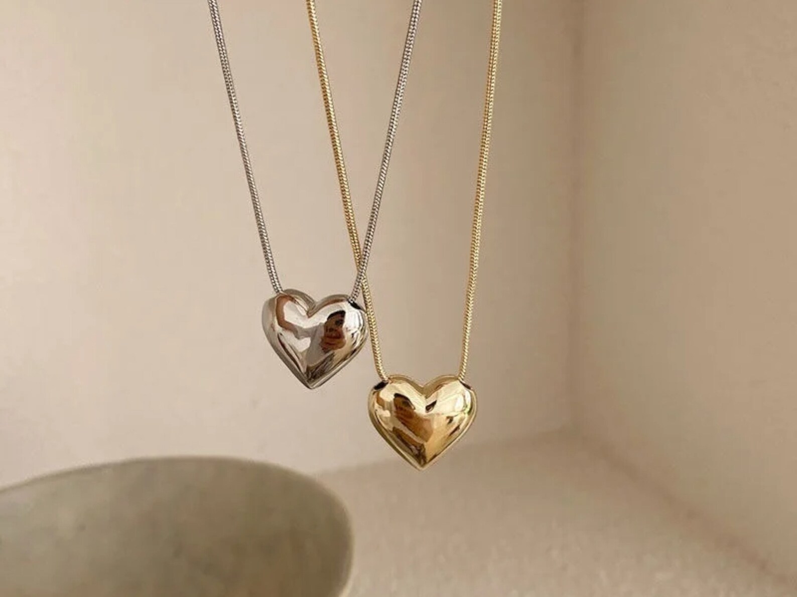 Pendentif Cœur Vintage 'Alyssa' Personnalisé Avec Pierre Verte - Longueur 1 Pouce - Occasion - Matière Pierre