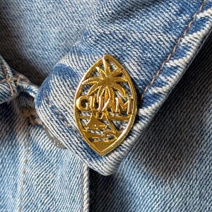 Guam Seal Gold Pin, Lapel Pin Badge, Unique Island Design, Guam Souvenir, Guam Gifts, Chamorro | Pins for Hats, Lanyards, Backpacks, Collars