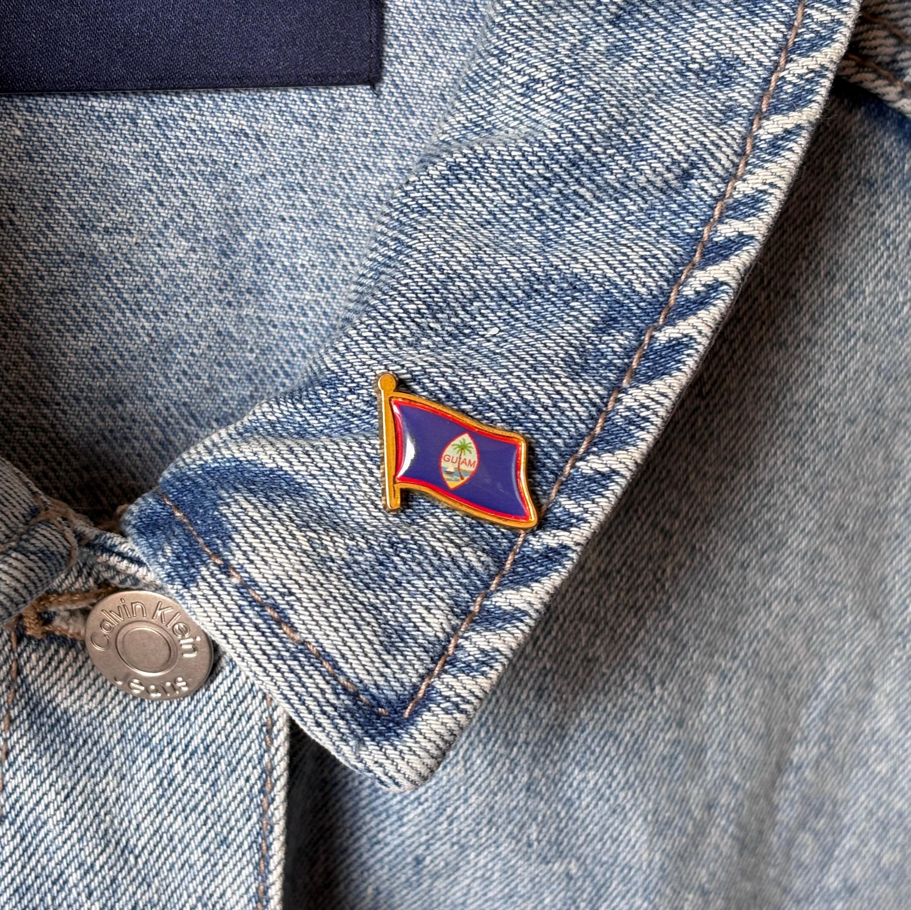 Spilla Con Bandiera Di Guam Ovale - Distintivo Smaltato Per Collezionisti O Regali - Metallica E Colorata