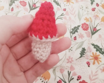 Petit motif au crochet en forme de champignon