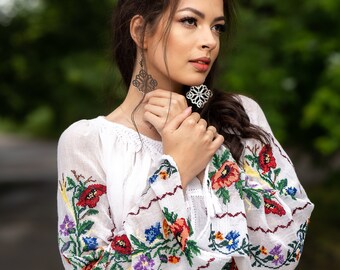 Hand Embrodered Romanian Blouse (IA), with wild flowers, size S,M,L, XL