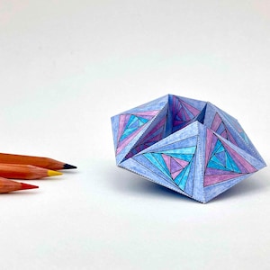 印刷可能な万華鏡型紙おもちゃ、渦巻く三角形の幾何学模様、塗り絵、PDFの即時ダウンロード、Flextangleテンプレート