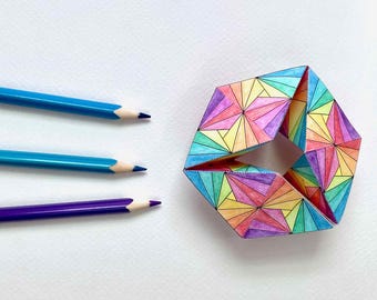 Kaleidocycle Papierspielzeug zum Ausdrucken: Muster Dreiecke, Flextangle, Textilfächer zum Ausmalen (PDF)