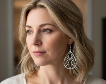 Ocean Mist Teardrop Elegance