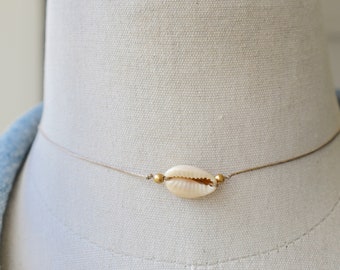 Cowrie shell choker,seashell choker,string choker,boho choker,simple choker,festival choker,summer choker,beach choker,cowrie necklace