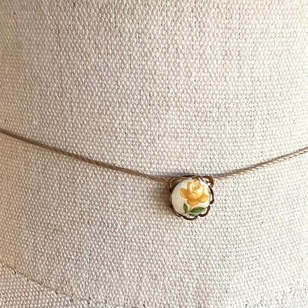 Dainty flower choker, yellow rose necklace, pendant choker, boho choker, hippie choker, simple choker, string choker, minimalist necklace