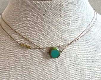 Gargantilla de doble hebra con lunares en verde azulado, collar moderno, gargantilla boho hippie, collar de capas, gargantilla terrosa, collar delicado, collar de uso diario