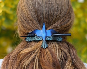 Tooled leather raven hair pin or stick barrette with wooden hairstick. Iridescent crow hair accessory, corvidcore gift for bird watcher.