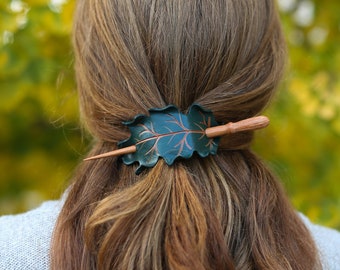 Dark forest green oak leaf leather hair stick barrette for woman with long hair. Nature inspired woodland hair slide with wood hairstick.