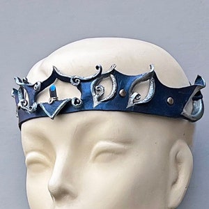 Sculpted leather crown in indigo blue & silver with titanium quartz crystal point. Fantasy leather headband for ren faire or LARP costume.