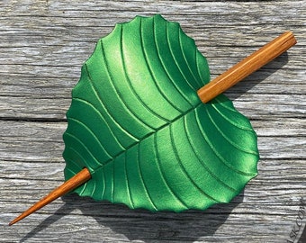 Emerald green birch leaf barrette for long hair. Small - medium size leather hair slide with wood hair stick. Nature inspired gift for her.