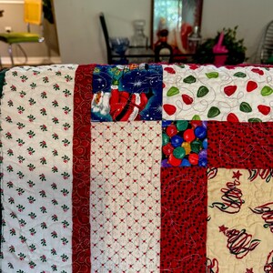 1990s Vintage Christmas Handstitched Quilted Throw Blanket | Retro CottageCore