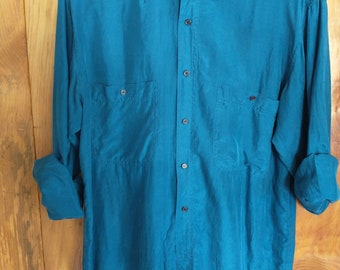 Silk shirt vintage men's medium  in indigo blue with  two front pockets design excellent lightly used condition; no apparent imperfections