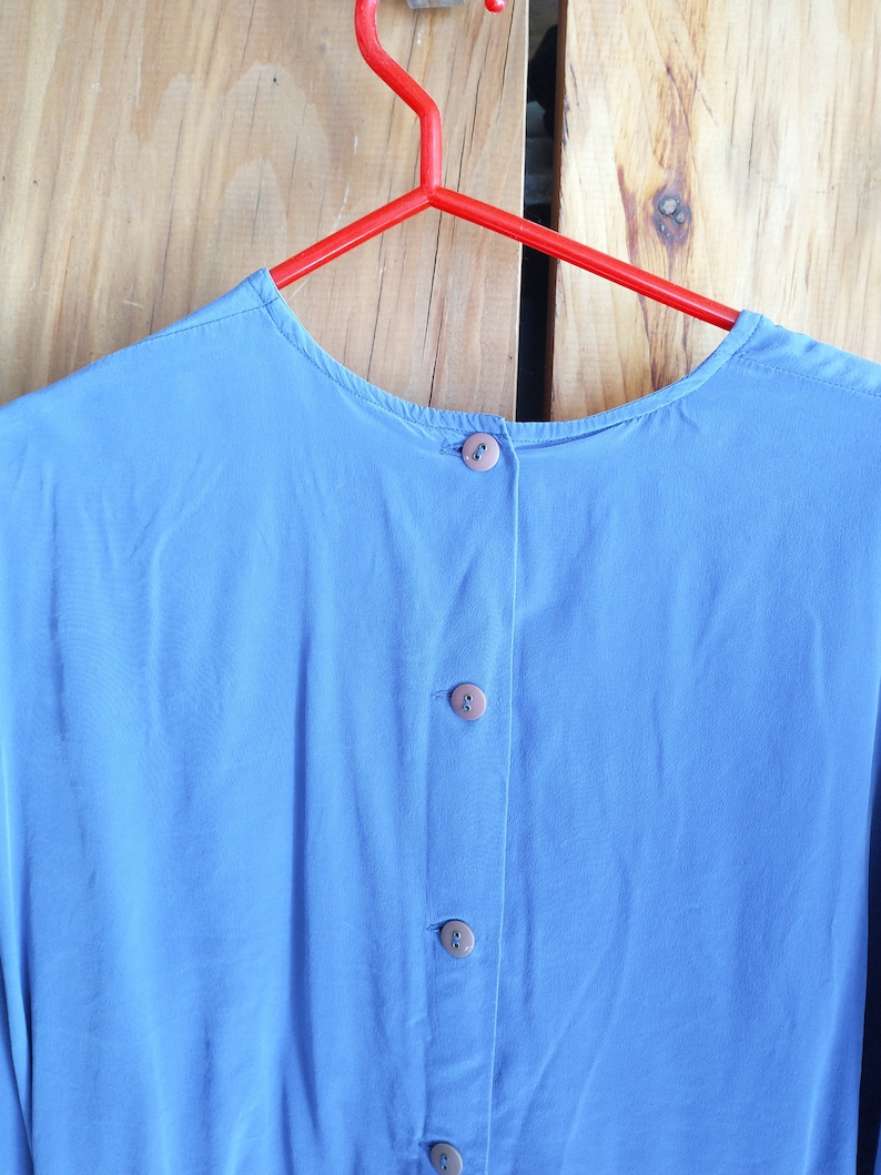 Silk blouse vintage Alfred Sung Express woman's size 10 royal blue shirt in excellent used condition with no apparent imperfections image 4