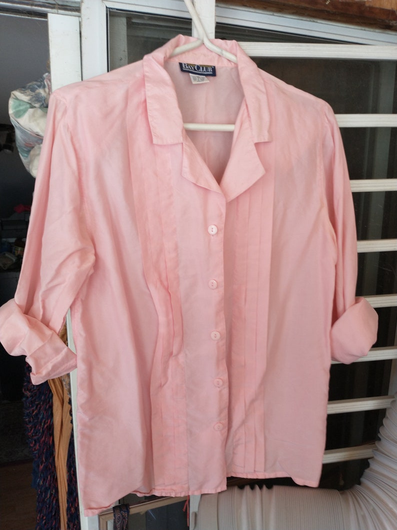 Vintage silk blouse woman's size 10 pale pink colour with long sleeves in very good gently used condition and no apparent imperfections image 1