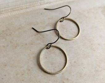 Small Hoops in raw brass - simple circles - 3/4" 20mm - nickel free