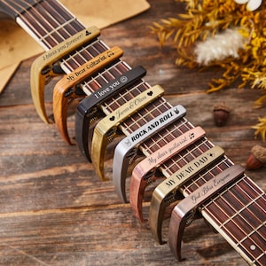 Capo guitare personnalisé, cadeau guitare, capo guitare gravé personnalisé, capo guitare en métal, cadeaux pour musicien, accessoires guitare, cadeau de Noël pour guitaristes