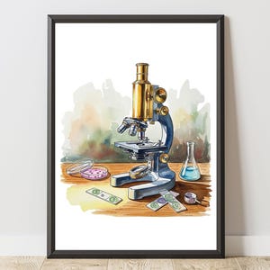 Può includere: Illustrazione ad acquerello di un microscopio vintage con dettagli oro e blu, affiancato da piastre di Petri, vetrini e un pallone. L'opera, incorniciata in nero, è ambientata su uno sfondo ad acquerello tenue, a tema scientifico.