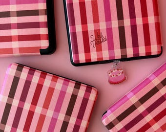 Capa para e-reader Plaid About U | Ideal para amantes de livros | Presentes para leitores | BookTok e Bookstagram | Kindle Paperwhite | Kindle Colorsoft