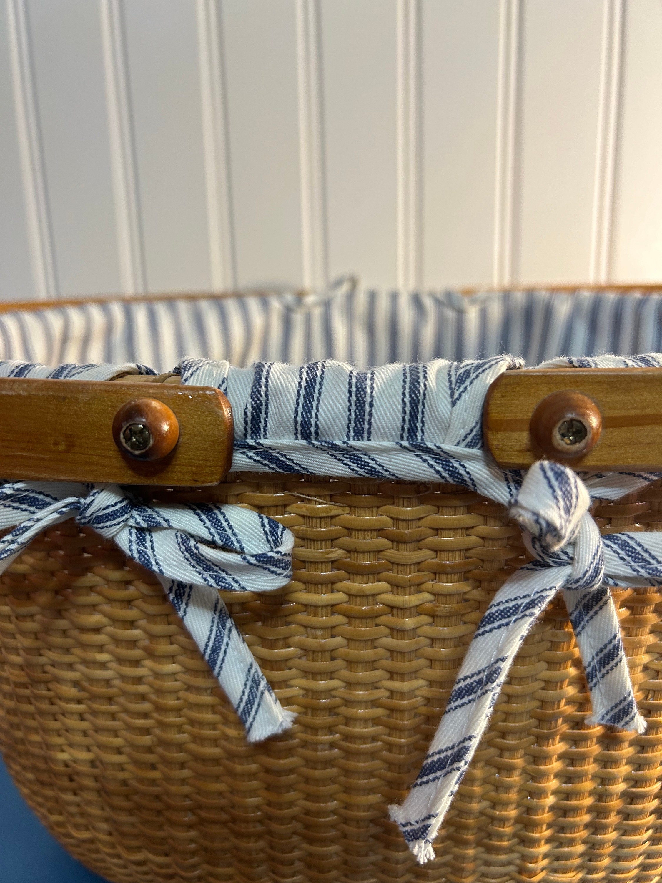ヴィンテージ ナンタケット バスケット 12インチ x 9インチ ストライプ