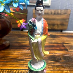 Vintage Chinese Famille Rose Porcelain Hand Painted Figurine ~ 8.25”