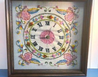 刺繍枠時計、手刺繍時計、花柄壁掛け時計、室内装飾、花好きの方への