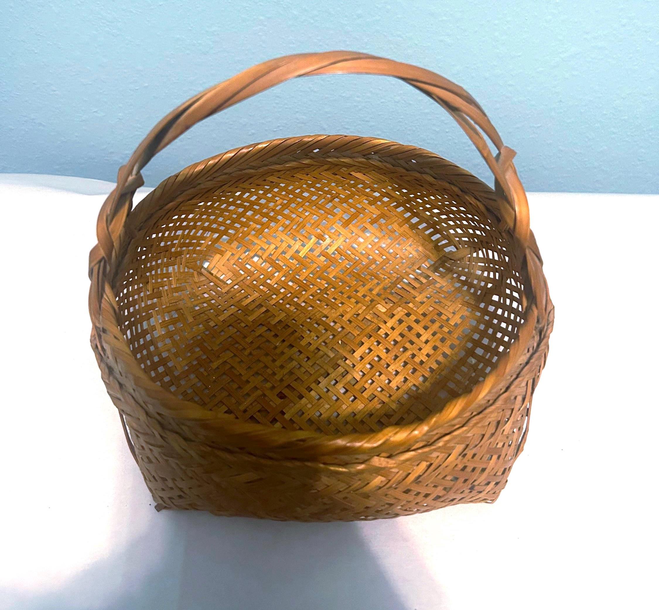 ヴィンテージ籐バスケット（ハンドル付き）～8.5インチ - Etsy 日本