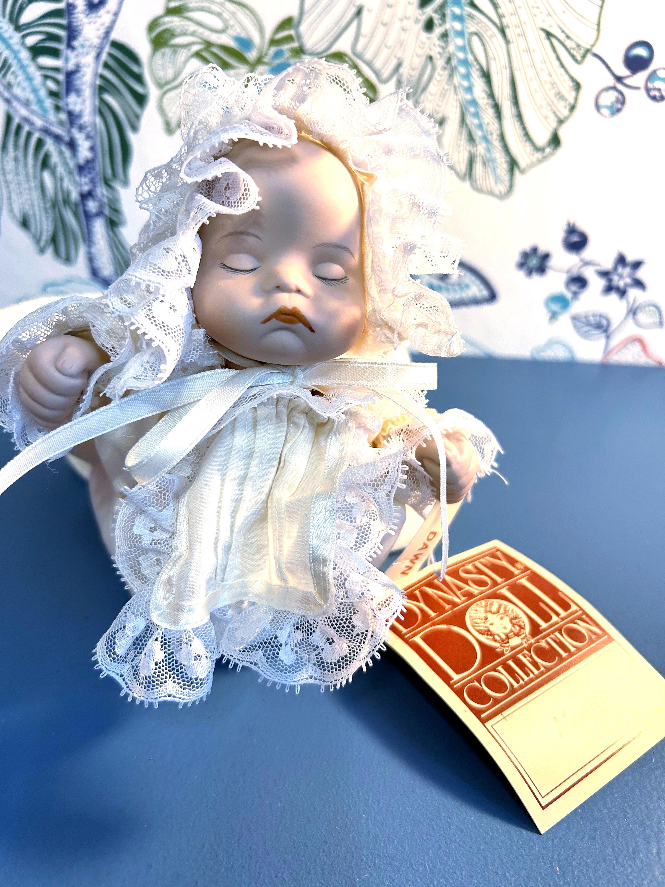 ビンテージ　ダイナスティ　ドールコレクション　磁器人形　【ドールスタンド付き】 Dynasty doll - Etsy 日本