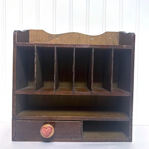 木製ラック・ウッドラック Vintage wooden shelf ヴィンテージ木製ラック（下段引き出し付き）～13.5インチ×14.25インチ