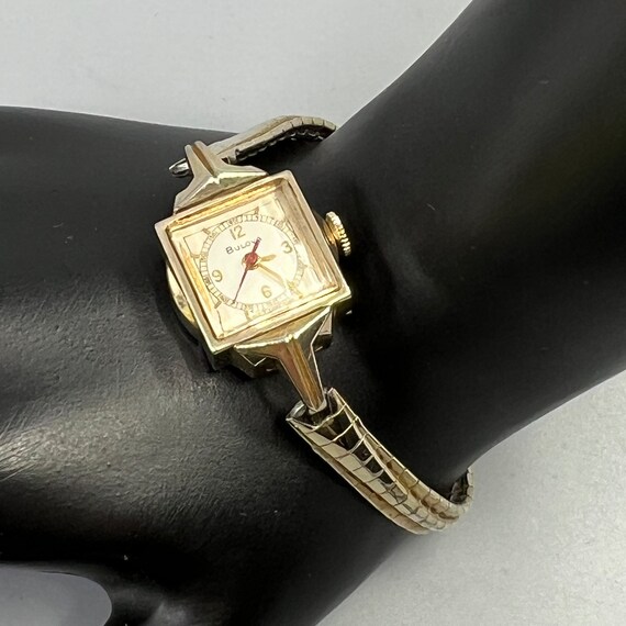 Vintage Ladies Bulova M5 Mechanical Wind Wristwat… - image 2