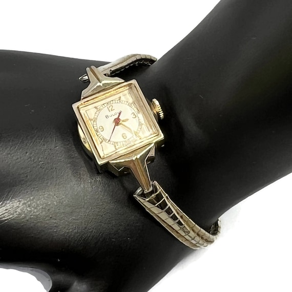 Vintage Ladies Bulova M5 Mechanical Wind Wristwat… - image 1