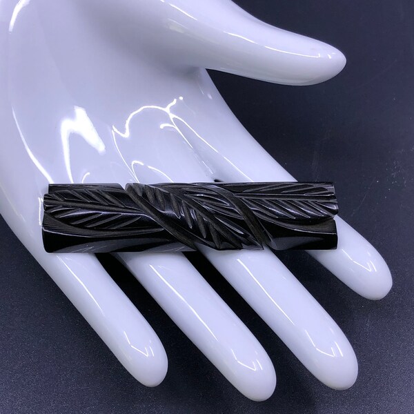 Sculpté Bakelite Bar Broche Feuille Noire Design vintage 40s