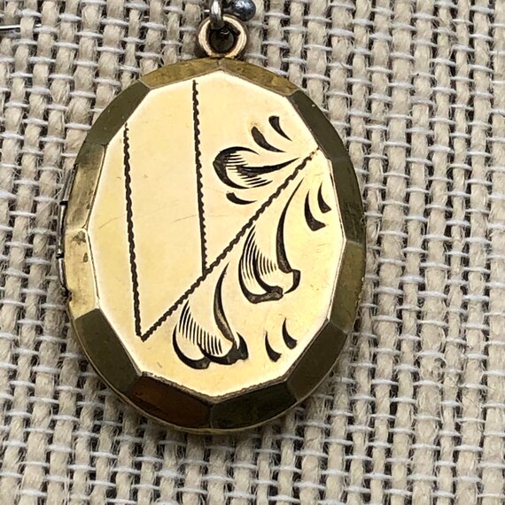 Vintage Dorel Gold Filled Locket Chased 