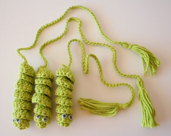 Bookworms in crochet, party favor - Set of 3 in lime green