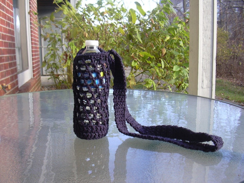 Crochet water bottle holder, crochet bottle carrier navy blue image 3