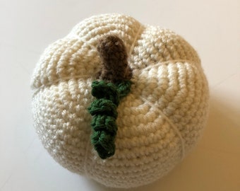 Crochet pumpkin in off white, crochet pumpkin ornament, crochet amigurumi, Thanksgiving decor, fall home decoration