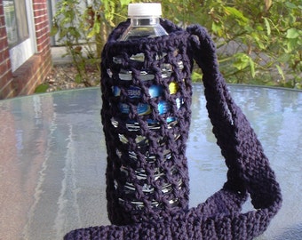 Crochet water bottle holder, crochet bottle carrier - navy blue
