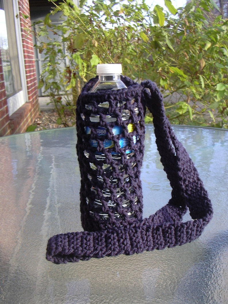 Crochet water bottle holder, crochet bottle carrier navy blue image 1