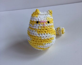Crochet kitty cat, crochet amigurumi cat, crochet amigurumi kitty in white and yellow