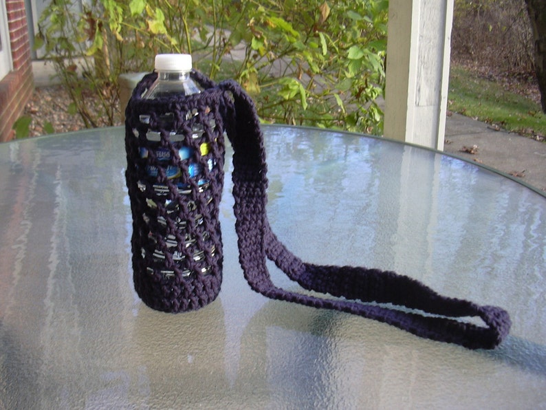 Crochet water bottle holder, crochet bottle carrier navy blue image 2