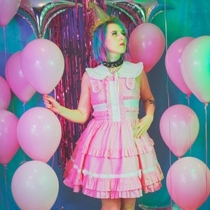 Abito da infermiera kawaii inquietante rosa e bianco Gloomth, taglie dalla S alla 5XL