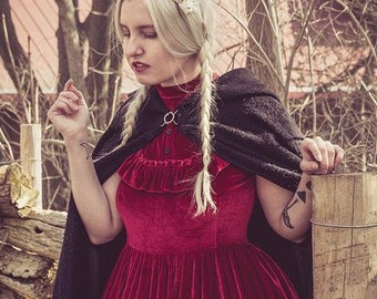 Gloomth Dracula's Bride Plus Size Victorian Gothic Doll Dress in Red Velvet Sizes S to 5XL