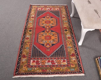 トルコ絨毯、幾何学模様のヴィンテージ絨毯、102 x 165 cmの