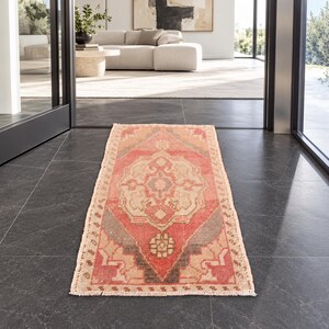 Turkish Rug, Avanos Rug, Small Vintage Rug in Pink, 1.5x2.8, Medallion Pattern, Hand Knotted Rectangular Entryway Accent