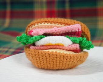 Burger Crochet Toy Detachable Interactive Miniature Stackable Fast Food Amigurumi Handwoven Play Food Artisan Kitchen Decor Creative Gift