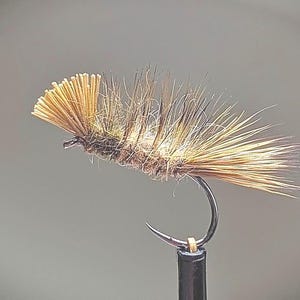 DYRET -  Medium Dun - Classic Scandinavian Dry fly pattern. Unique, Versatile and Effective. A highly buoyant and eye catching all rounder.
