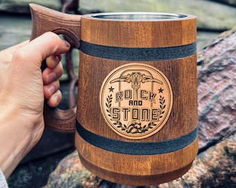 Rock and stone gift Wood beer mug with engraved leather plate Gamer gift for him