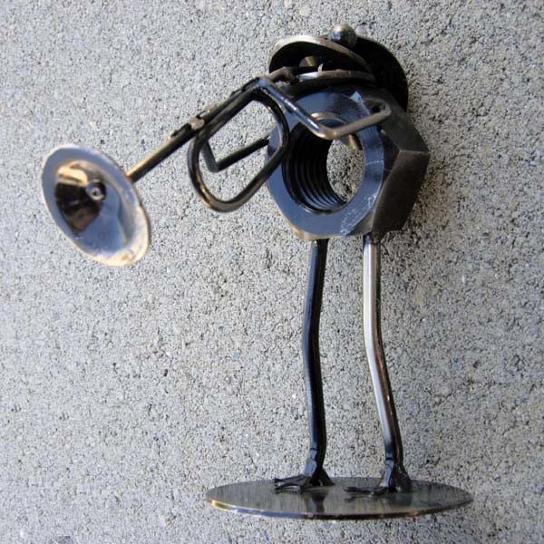 Mr. FROG the TRUMPET PLAYER  Metal Sculpture Stationary